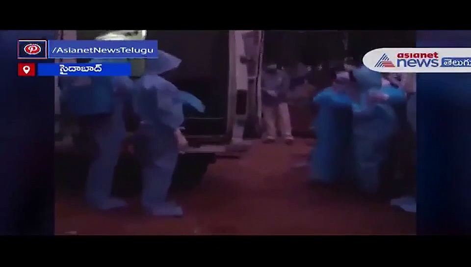 కరోనాతో మరణించిన జర్నలిస్ట్ మనోజ్.. చివరి చూపులో తల్లి ఆవేదన...