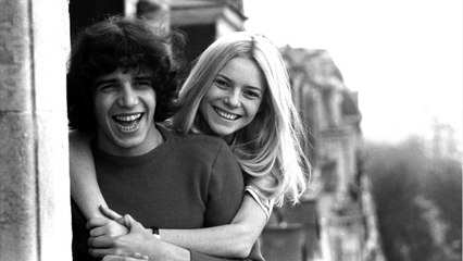 VOICI : Julien Clerc amoureux de France Gall : Jean-Marie Périer partage une rare photo du couple