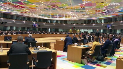 Hungría mantiene su veto al embargo al petróleo ruso