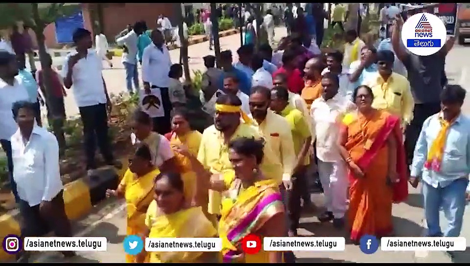 బాబు విశాఖ టూర్: టీడీపీ, వైసీపీ మధ్య ఘర్షణ, ఉద్రిక్తత