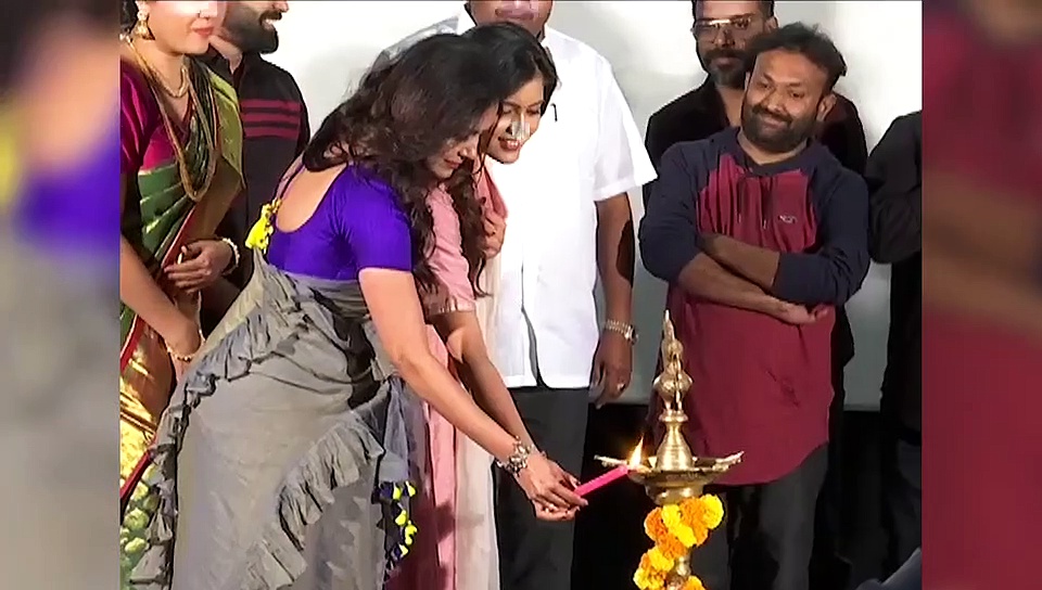 30 రోజుల్లో ప్రేమించడం ఎలా? : మహేష్ బాబు రియాక్షన్ చూసి కన్ఫర్మ్ అయ్యాం...