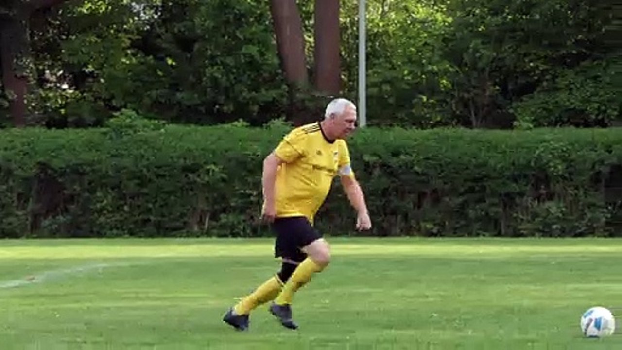 Jockel Stanko trifft im Gedenkspiel für Brian Krech