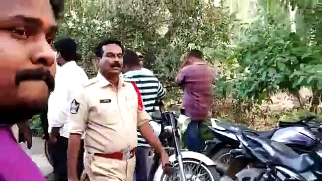 Video:రాజధాని కోసం సహాయ నిరాకరణ... పోలీసులకు మహిళల స్ట్రాంగ్ వార్నింగ్