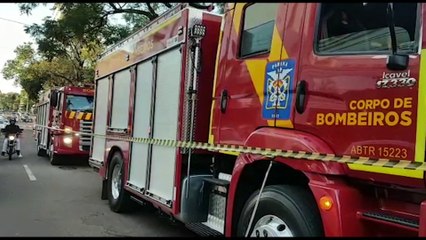Corpo de Bombeiros controla incêndio em edificação no Centro