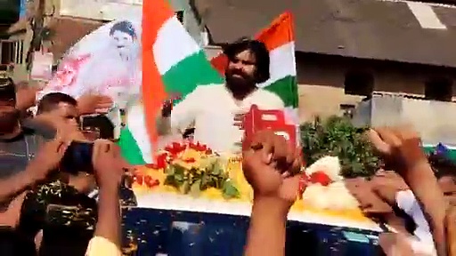 VIDEO: నేతలు  రైతుల రక్తపు కూడు తింటూన్నారు: పవన్ కళ్యాణ్