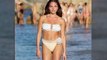 Schönstes Mädchen der Welt im Bikini: Heiße Catwalkshow im Wasser