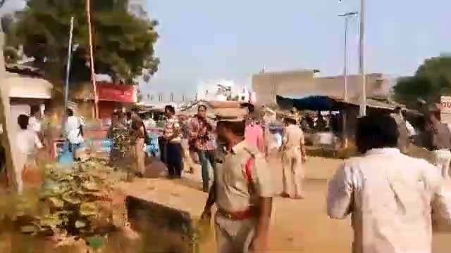 RTC Strike : మహబూబాబాద్ డిపో వద్ద ఉద్రిక్త పరిస్థితులు