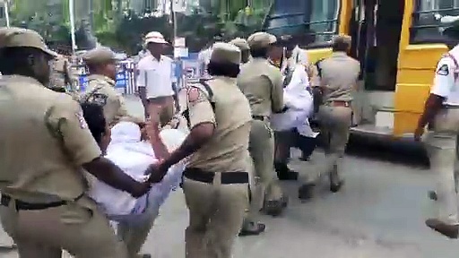 Chalo Tank Bund : కొనసాగుతున్న ఆర్టీసీ కార్మికుల అరెస్టులు