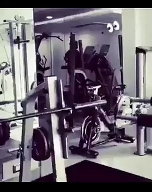 త్రివిక్రమ్ సినిమా కోసం జిమ్ లో ఎన్టీఆర్ ఎంత కష్టపడుతున్నాడో చూడండి (వీడియో)