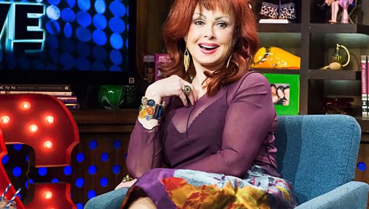 Naomi Judd Used 'A Weapon' to End Her Life Her Daughter Ashley Judd Reveals The Truth..
