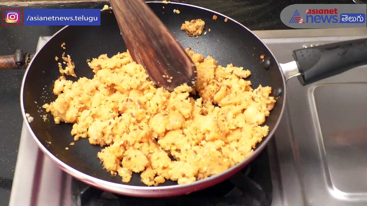 రవ్వ చేగోడీలు ఇంట్లోనే చేసుకునే విధానం చూద్దాం