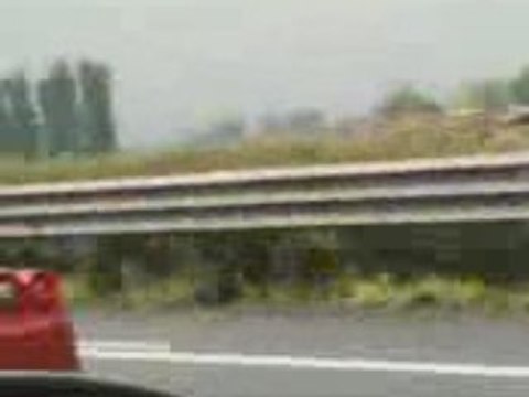 Alfa Romeo 147 vs Ferrari Enzo et F430 Maserati MC12