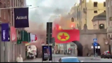 Erdoğan resti çekti!  İsveç’te meydana PKK bayrağı asıldı