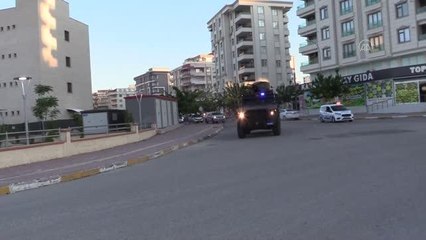 ŞANLIURFA - Uyuşturucu satıcılarına yönelik şafak operasyonunda 25 zanlı yakalandı