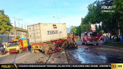 Kecelakaan Dua Truk Trailer Di Boyolali