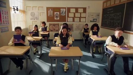 Three Busy Debras S02E08 Women's History Hour