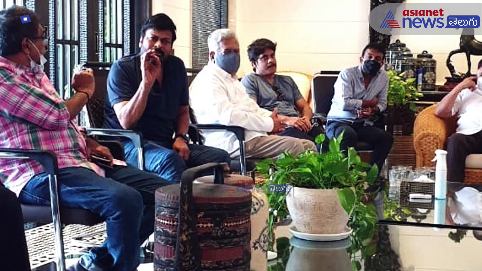 Silver Screen: భయపెడుతున్న సినిమా లీకులు... జగన్ తో చిరంజీవి భేటీ