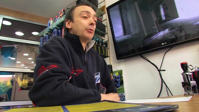 La Suzuki GSR 750, c'est pas pour les lopettes