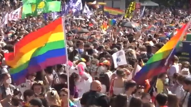 Viaggio attraverso l'identita' di genere e la sex positivity