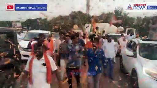 హుజురాబాద్ ఎమ్మెల్యేగానే తిరిగి హైదరాబాద్ కు... ఈటల రాజేందర్ కు ఘనస్వాగతం