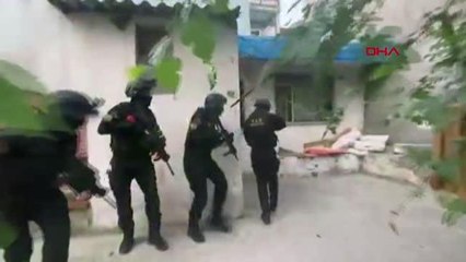 DEAŞ MENSUBU YABANCI UYRUKLU 3 KİŞİ BURSA'DA YAKALANDI; CANLI BOMBA EYLEMİ ENGELLENDİ