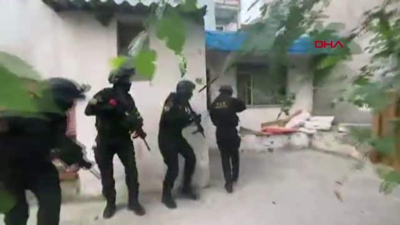 DEAŞ MENSUBU YABANCI UYRUKLU 3 KİŞİ BURSA'DA YAKALANDI; CANLI BOMBA EYLEMİ ENGELLENDİ
