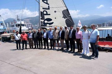 Yelkenliyle Türkiye rekoru kırdılar