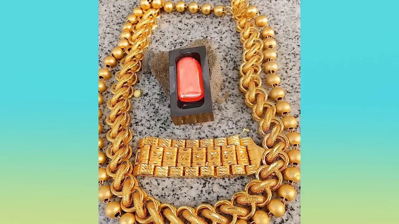 Oddly Satisfying Video Filled with Fresh Scenes of Smooth, Perfect & Relaxing Moments