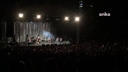 Derince'de konseri iptal edilen Aynur Doğan ODTÜ'de sahne aldı