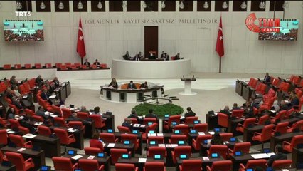 CHP'li Altaca Kayışoğlu, TBMM'de Önce "Everyway That I Can" Sonra da 'Dar Hejiroke'yi Söyledi