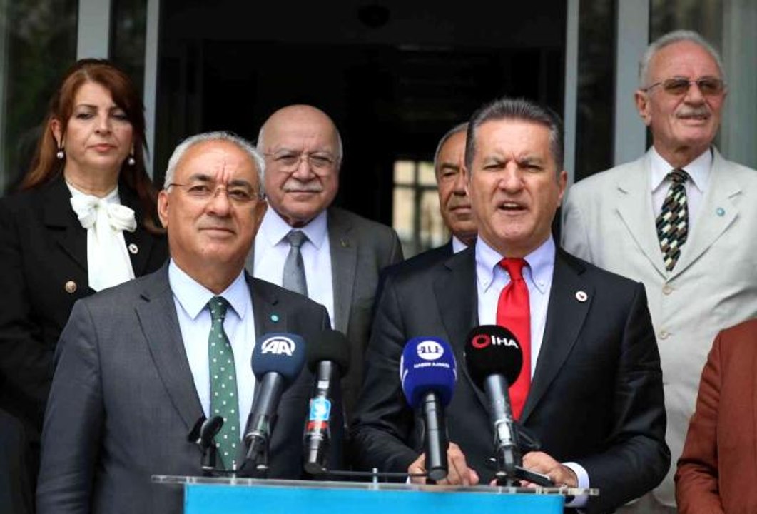 TDP Genel Başkanı Sarıgül, DSP lideri Aksakal'ı ziyaret etti