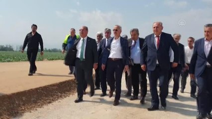 AK Parti'li Durmuşoğlu, yol yapım çalışmalarını inceledi