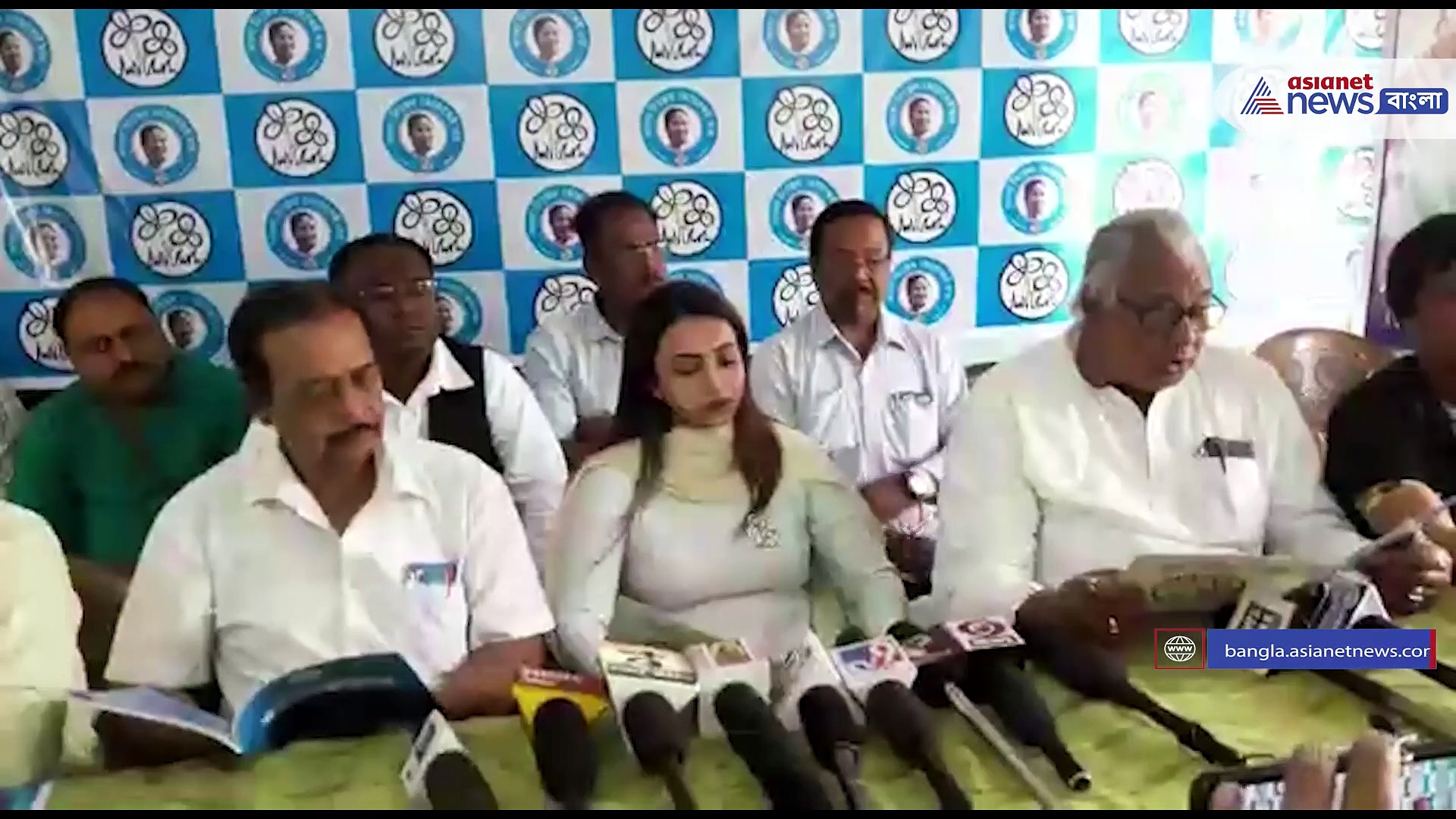 রাজনীতিতে মুকুলের কাছে দুগ্ধ পোষ্য শিশু, চ্যালেঞ্জ ছুঁড়তে ডরাচ্ছেন না কৌশানি