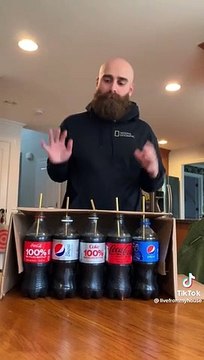 Dégustation à l'aveugle de Coca Cola, Pespi Cola et les version light... pas simple