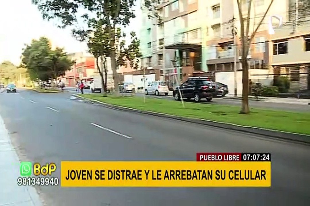 Pueblo Libre: delincuentes en moto roban a transeúnte cuando estaba chateando