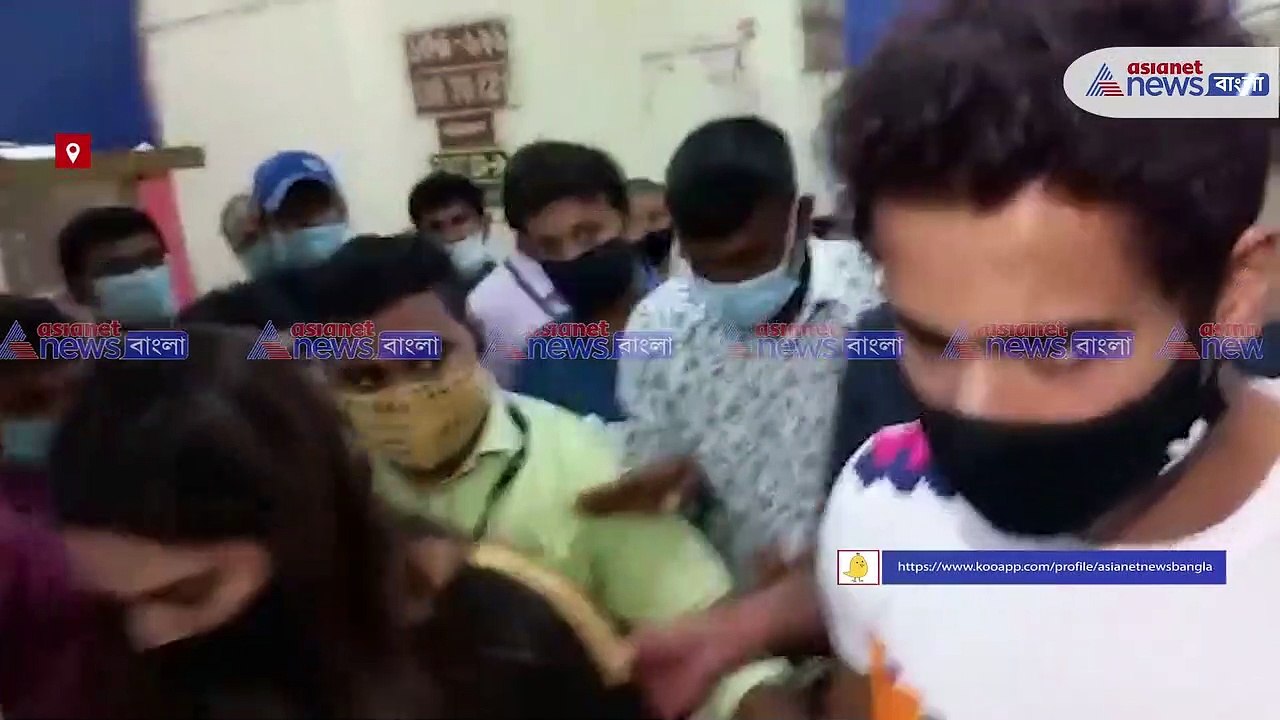 Nusrat Jahan visit Kolkata Municipality with Yash Dasgupta