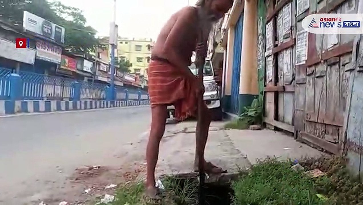 Meet Ramananda Das from Raigunj whose passion is to clean up all drains