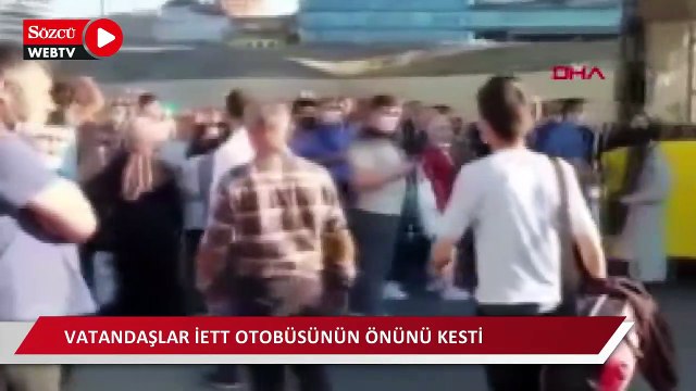 Kadıköy'de vatandaşlar İETT otobüsünün önünü kesti