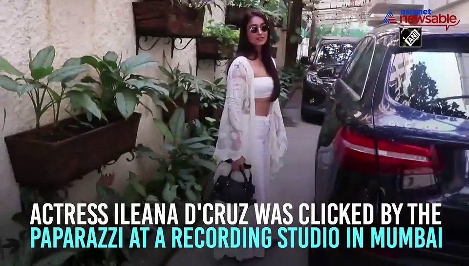 Bollywood's Ileana D'Cruz, Shah Rukh Khan's wife Gauri clicked in Mumbai