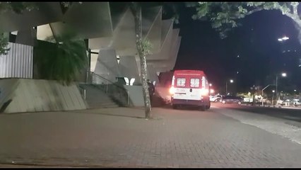 Morador de rua passa mal na igreja Nossa Senhora Aparecida