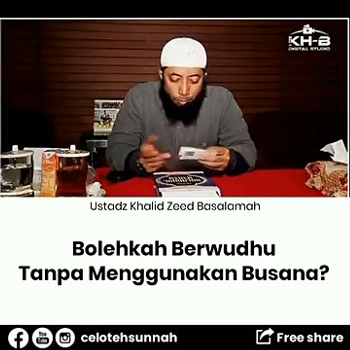 bolehkah wudhu tanpa pakaian-- shorts~ustadz khalid basalamah#shorts