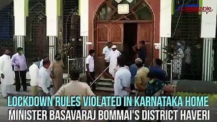 Muslims offer Namaz in Masjid despite lockdown restrictions, get thrashed by Karnataka Police