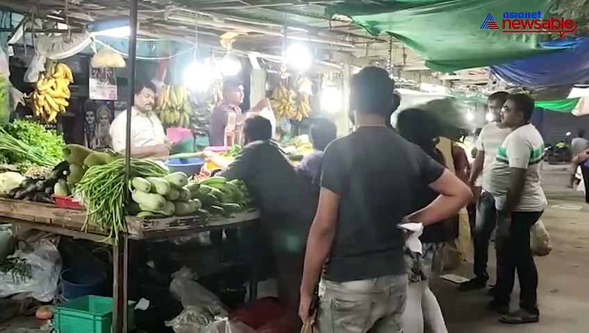 COVID-19: Panic buying begins at vegetable shops, grocery stores and petrol bunks in Bengaluru