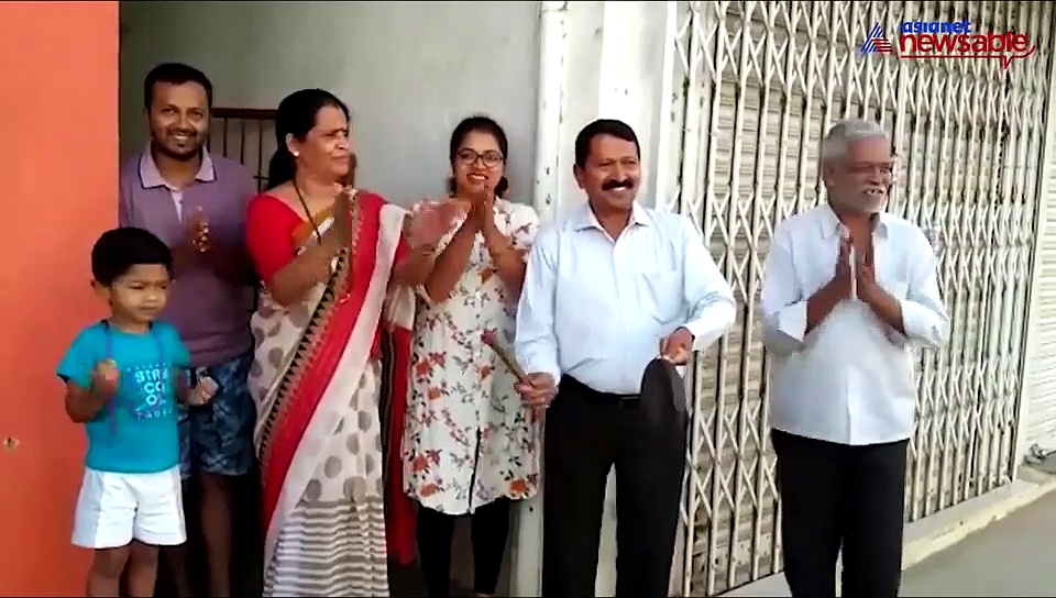 Thali Bajao: Coronavirus - Residents across nation applaud warriors during Janatha Curfew