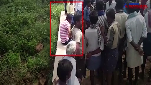 Man in an alleged illicit relationship thrashed by locals in Chitradurga