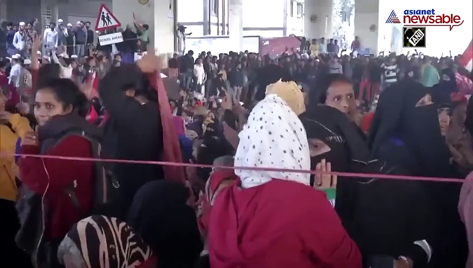 AntI-CAA protest leads to closure of metro station in Delhi's Jaffrabad