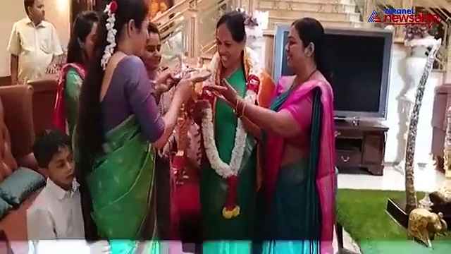 BJP leader Shobha Karandlaje celebrates birthday in the presence of party state president Yeddyurappa at Jamkhandi (Video)