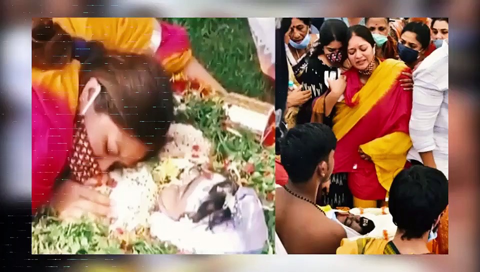 पिता हाथ जोड़े रहे, पत्नी पति से लिपट कर रोती रही, एक्टर की अंतिम विदाई ने सबको रुला दिया