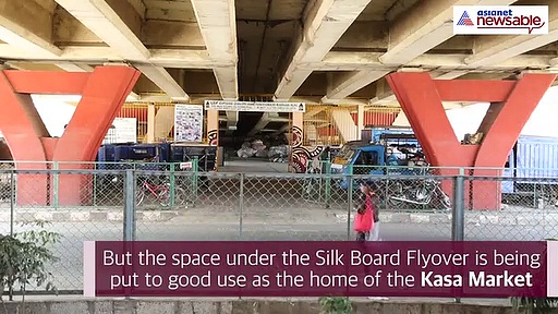 Throwback Thursday: Bengaluru commuters dish the dirt in this 'Kasa Market'