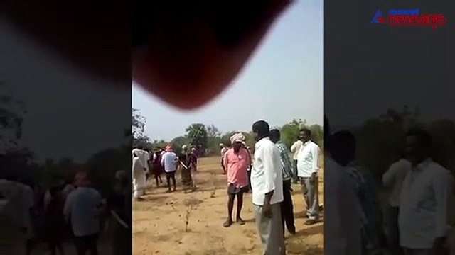 TRS supporter threatens people against taking part in Congress meeting